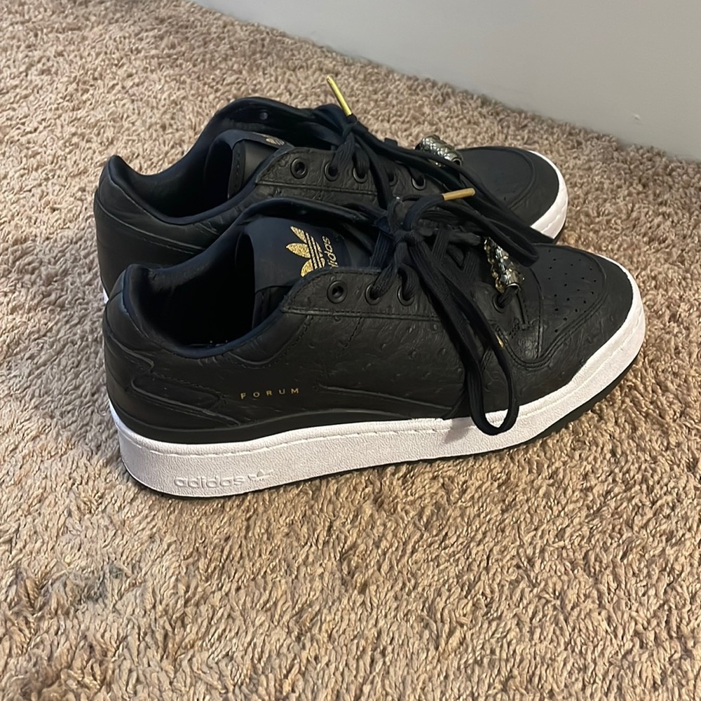 Barely Worn Black Adidas Forums